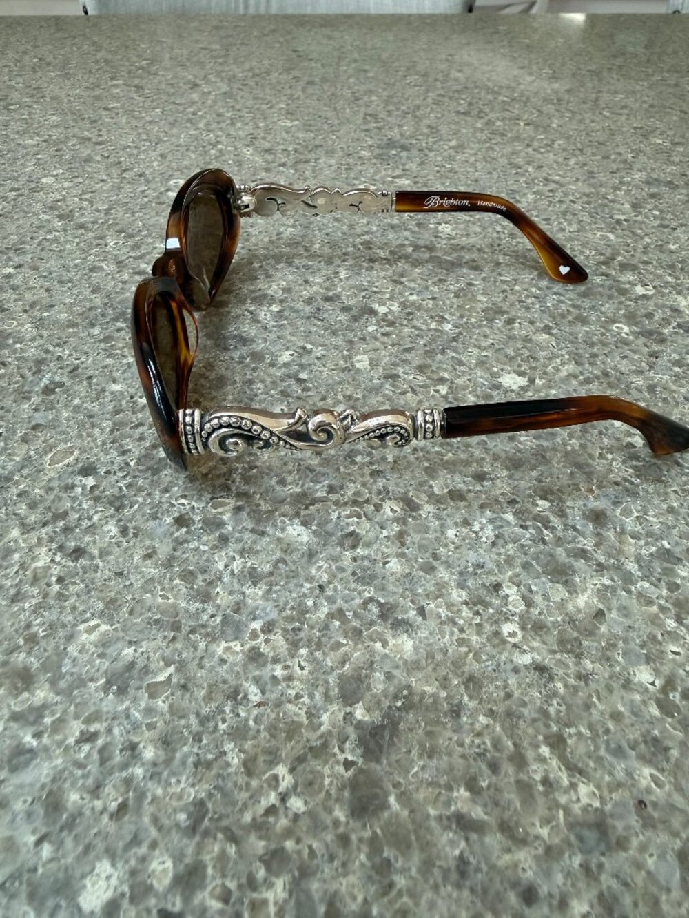 BRIGHTON Womens SUNGLASSES EXCELLENT condition - SOUND OF MUSIC BEAUTIFUL